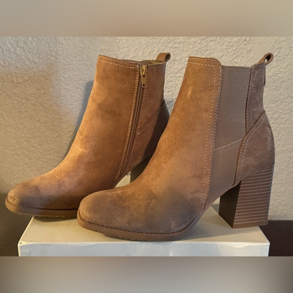 Pierre Dumas Shoes - Pierre Dumas Booties brand new but without box